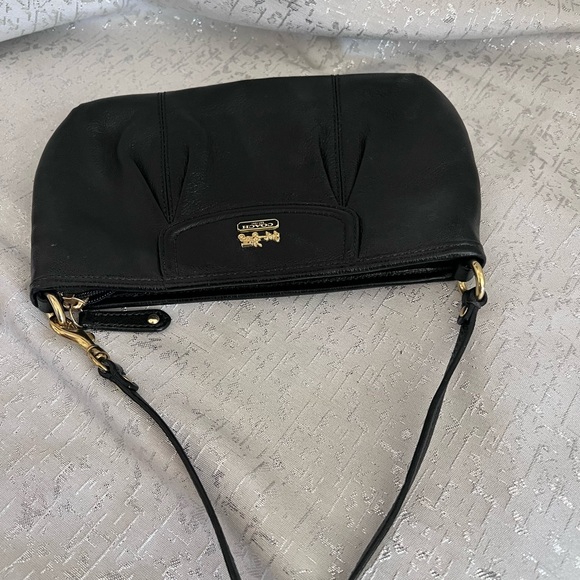 Coach Womens Black Leather Detachable Strap Top Zip Pouch Wallet - Picture 4 of 5